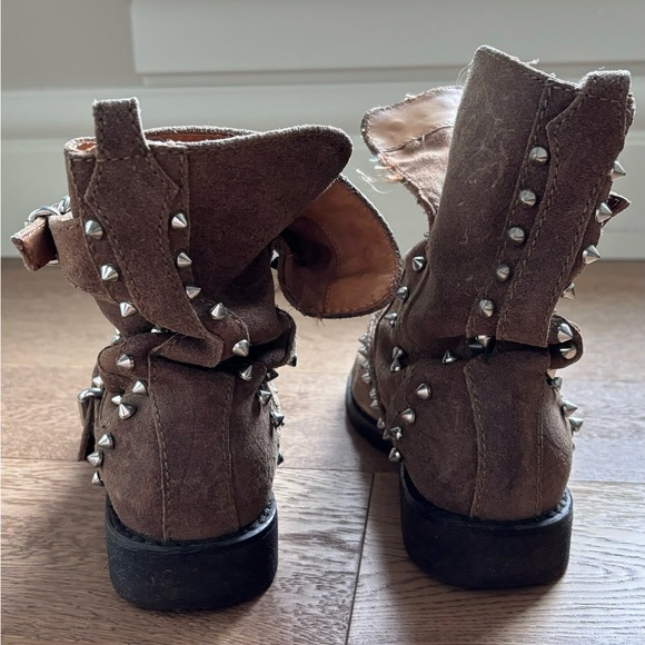 Almost new Zara booties - Picture 3 of 3